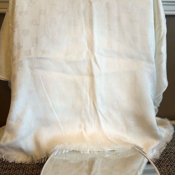 NWT KARL LAGERFELD SCARF - Picture 4 of 5